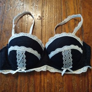 Black and cream lace bra